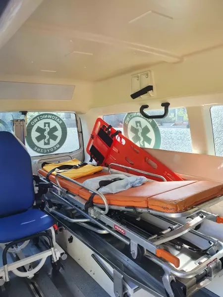 ambulans-od-srodka